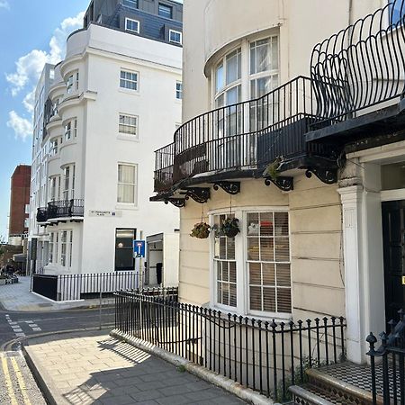 Two Top Central Beach Studios - Also Separate Spa Cabin And Watersports Brighton Eksteriør bilde