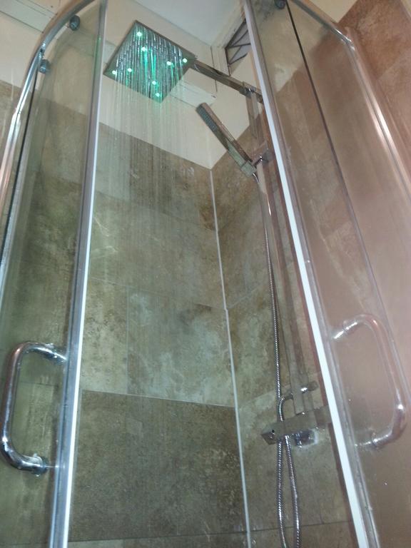 Two Top Central Beach Studios - Also Separate Spa Cabin And Watersports Brighton Rom bilde