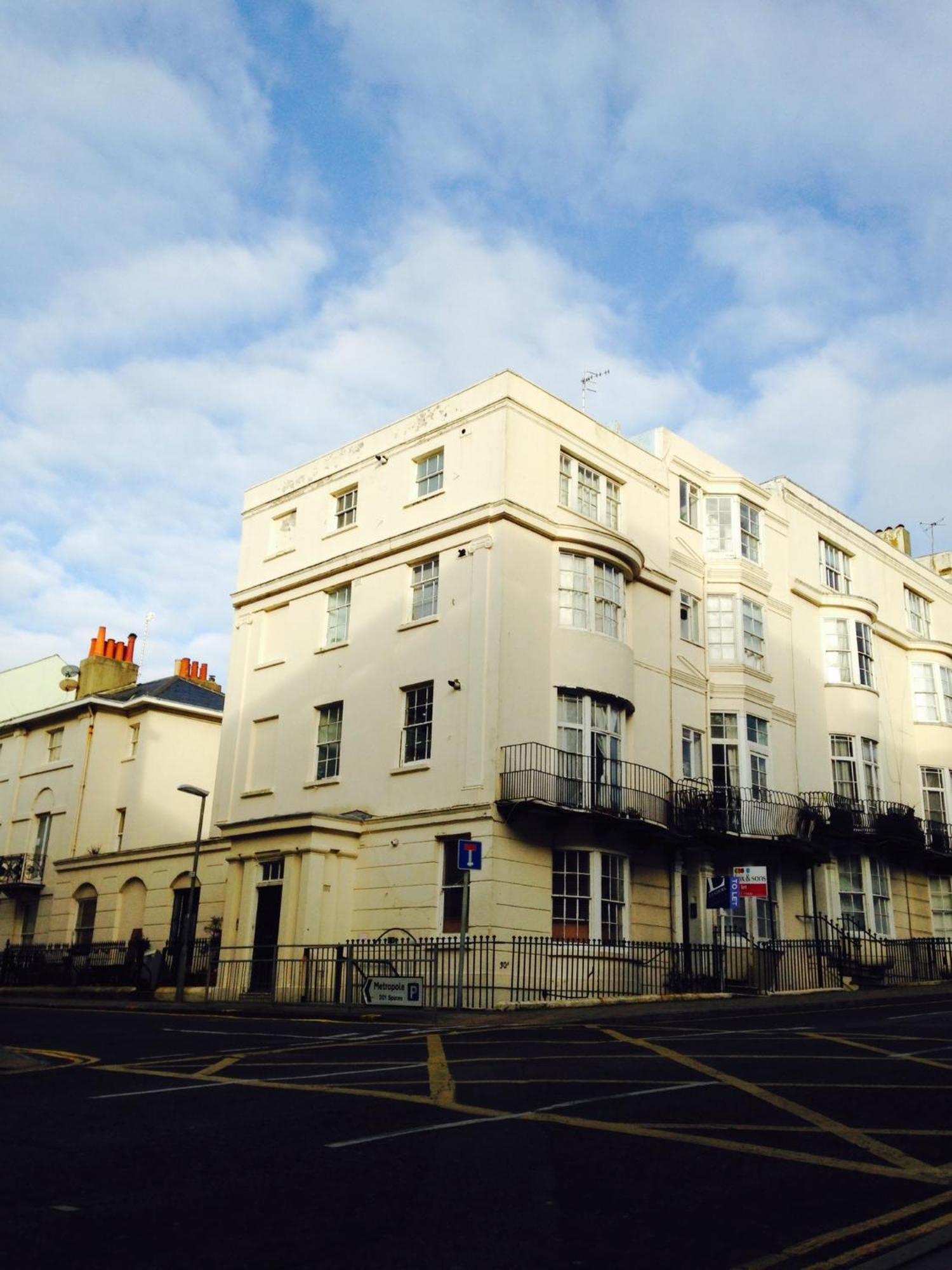 Two Top Central Beach Studios - Also Separate Spa Cabin And Watersports Brighton Eksteriør bilde